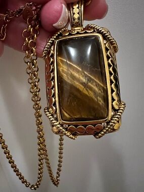 Gold-Tone Tiger's Eye Pendant Necklace